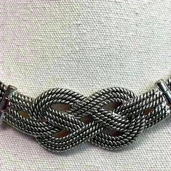 Vintage Silver Tone Necklace - Picture 2 of 5